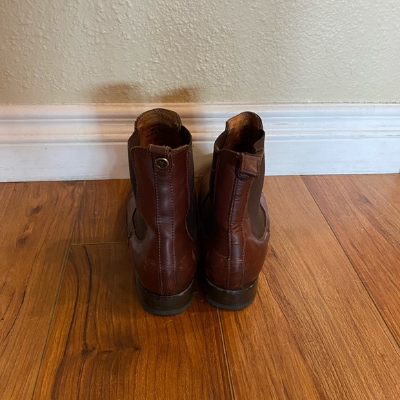 Frye Melissa Chelsea Boot - Picture 5 of 8